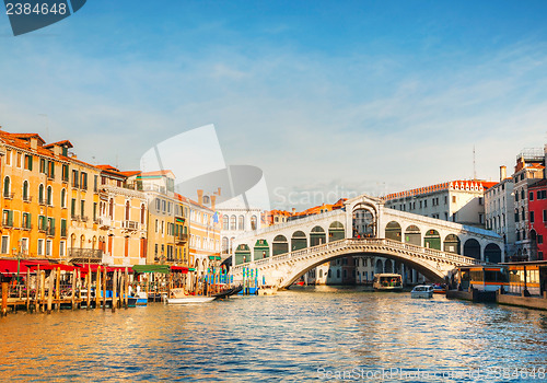 Image of Rialto Bridge (Ponte Di Rialto) in Venice, Italy