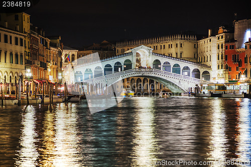 Image of Rialto Bridge (Ponte Di Rialto) in Venice, Italy