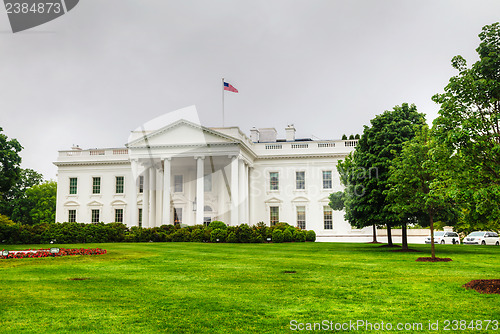 Image of The White House building in Washington, DC