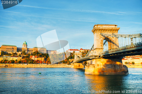 Image of Szechenyi chain bridge in Budapest, Hungary