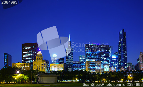 Image of Downtown Chicago, IL in the evening