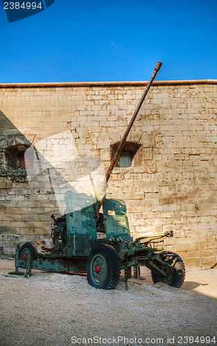 Image of Old howitzer from WWII time at a fort