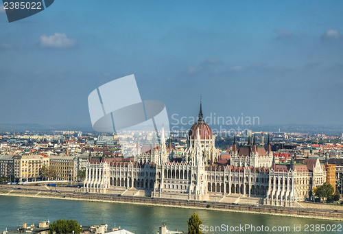 Image of Hungarian Parliament building in Budapest