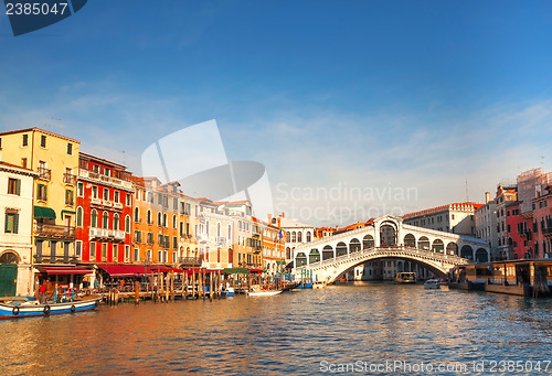 Image of Rialto Bridge (Ponte Di Rialto) in Venice, Italy