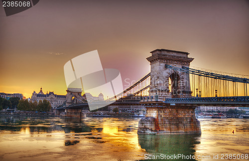 Image of Szechenyi chain bridge in Budapest, Hungary