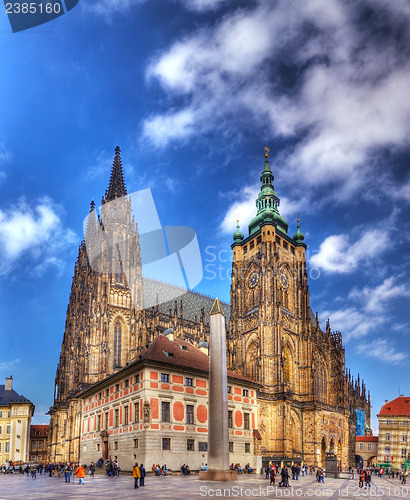 Image of St. Vitus Cathedral in Prague surrounded by tourists