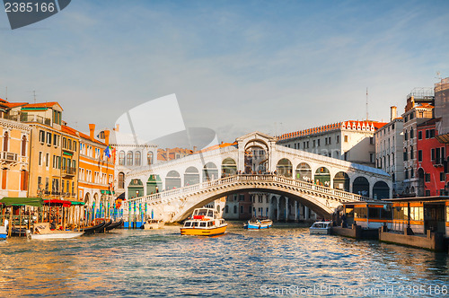 Image of Rialto Bridge (Ponte Di Rialto) on a sunny day