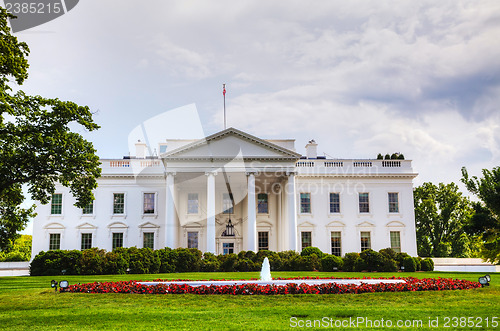 Image of The White House building in Washington, DC