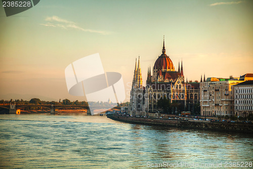 Image of Hungarian Parliament building in Budapest