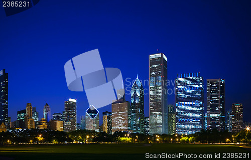 Image of Downtown Chicago, IL in the evening