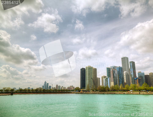 Image of Downtown Chicago, IL in the sunny day