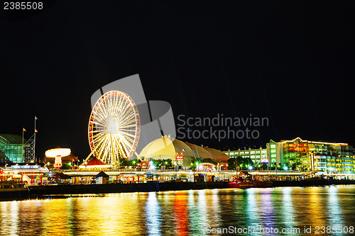 Image of Navy Pier in Chicago at night time