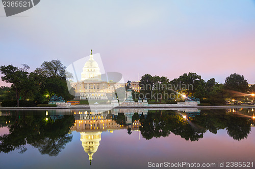 Image of United States Capitol building in Washington, DC