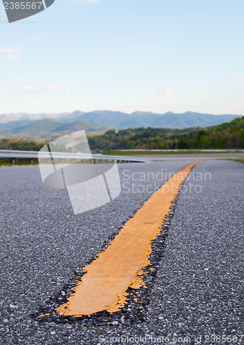 Image of Dividing line of the freeway