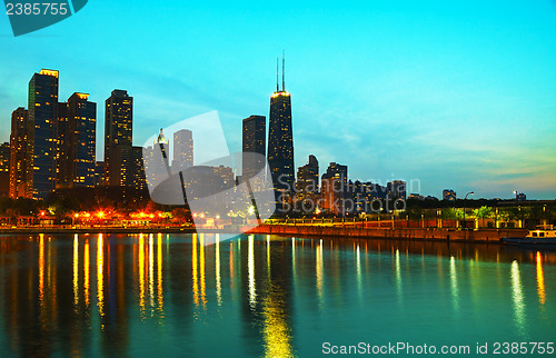 Image of Downtown Chicago, IL at sunset