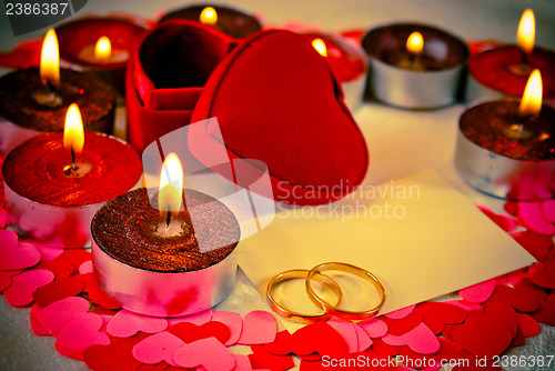Image of Blank card and two rings and candles