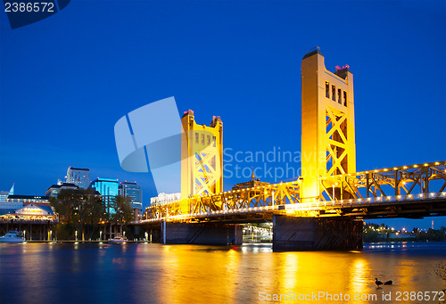 Image of Golden Gates drawbridge in Sacramento