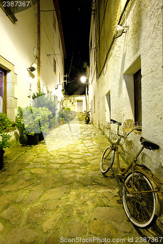 Image of old Spanish street