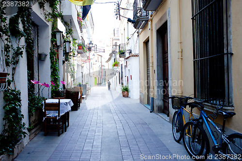 Image of old Spanish street