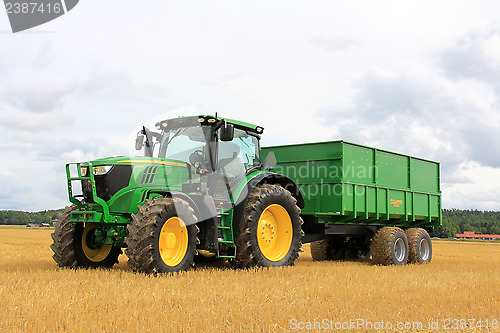 Image of John Deere 6170R Agricultural Tractor and Palmse 1900 Trailer