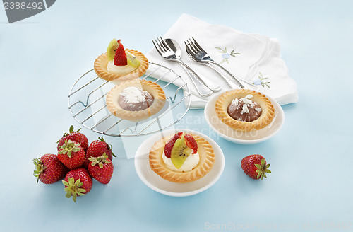 Image of Cream And Chocolate Tarts