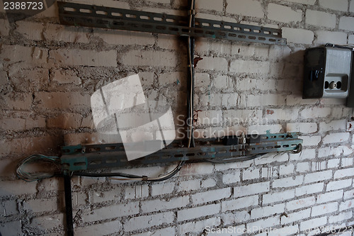 Image of Electrical wiring in disrepair