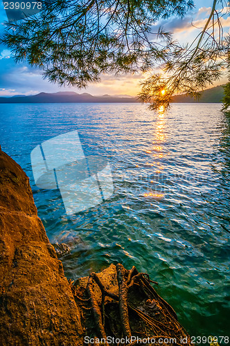 Image of sunrise ove lake