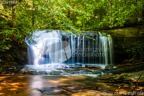 Image of beautiful watrefalls in upstate south carolina