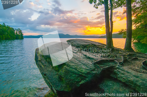 Image of scenery around lake jocasse gorge