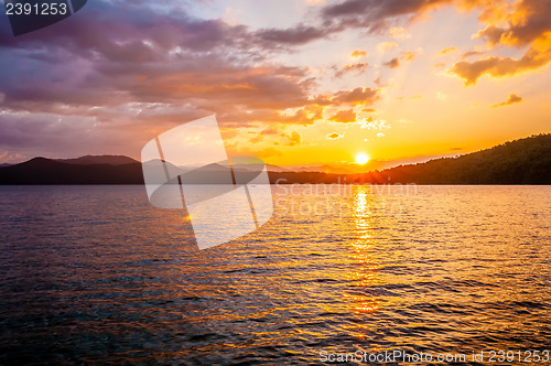 Image of scenery around lake jocasse gorge