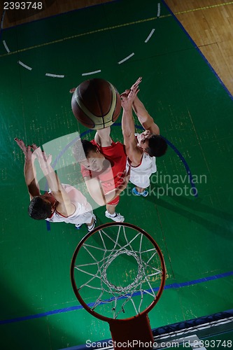 Image of basketball player in action