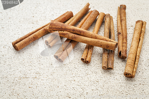 Image of cinnamon sticks 