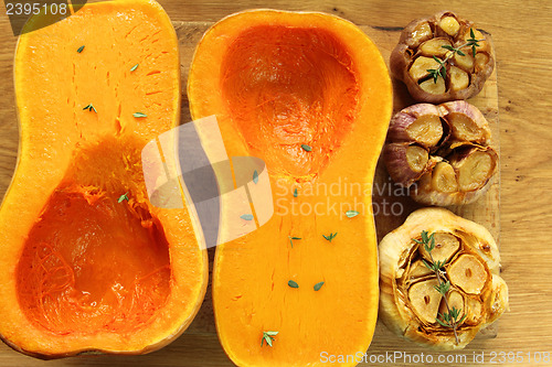 Image of Roasted garlic and pumpkin.