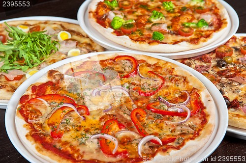 Image of pizza set