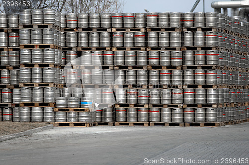 Image of Lot of beer barrels stacked up