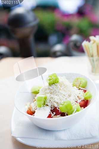 Image of Chili and cheese salad