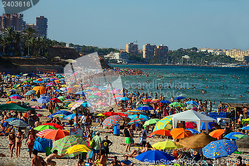 Image of Crowded beach