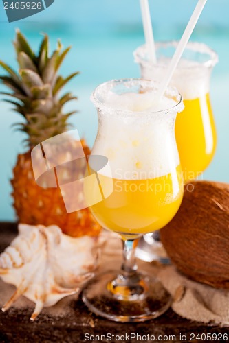 Image of cocktail of pineapple, rum, liqueur