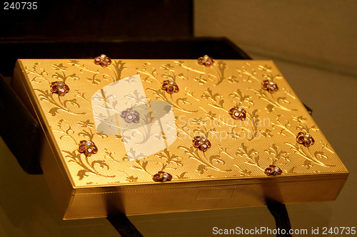 Image of Gold box