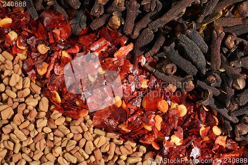 Image of Fenugreek, chillies and cloves