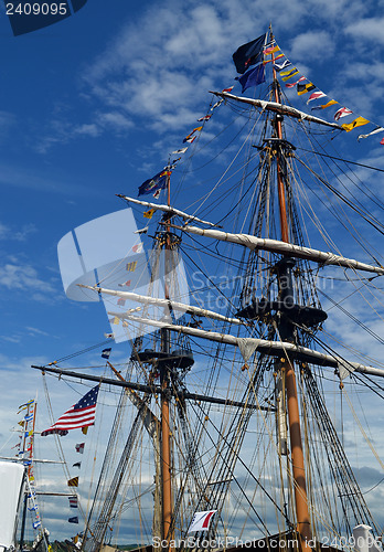 Image of Big tall ship.