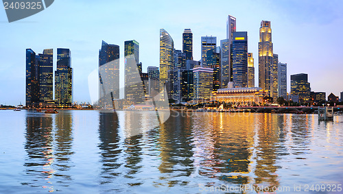 Image of Singapore at dusk