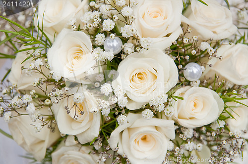 Image of white wedding bouquet