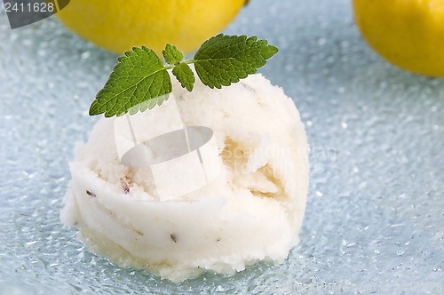 Image of lemon sorbet with lavender