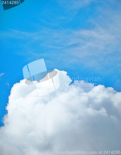 Image of blue sky and white cloud