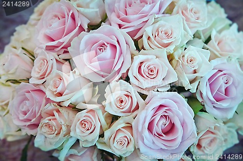 Image of wedding bouquet of roses