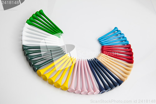 Image of The colorful wooden golf tees 