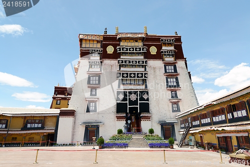 Image of Potala Palace in Tibet