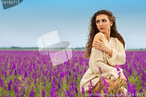 Image of Attractive young brunette