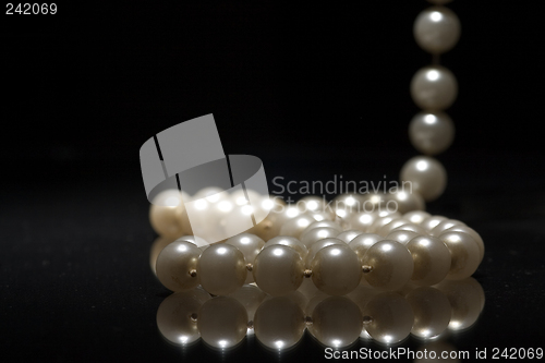 Image of pearls 2